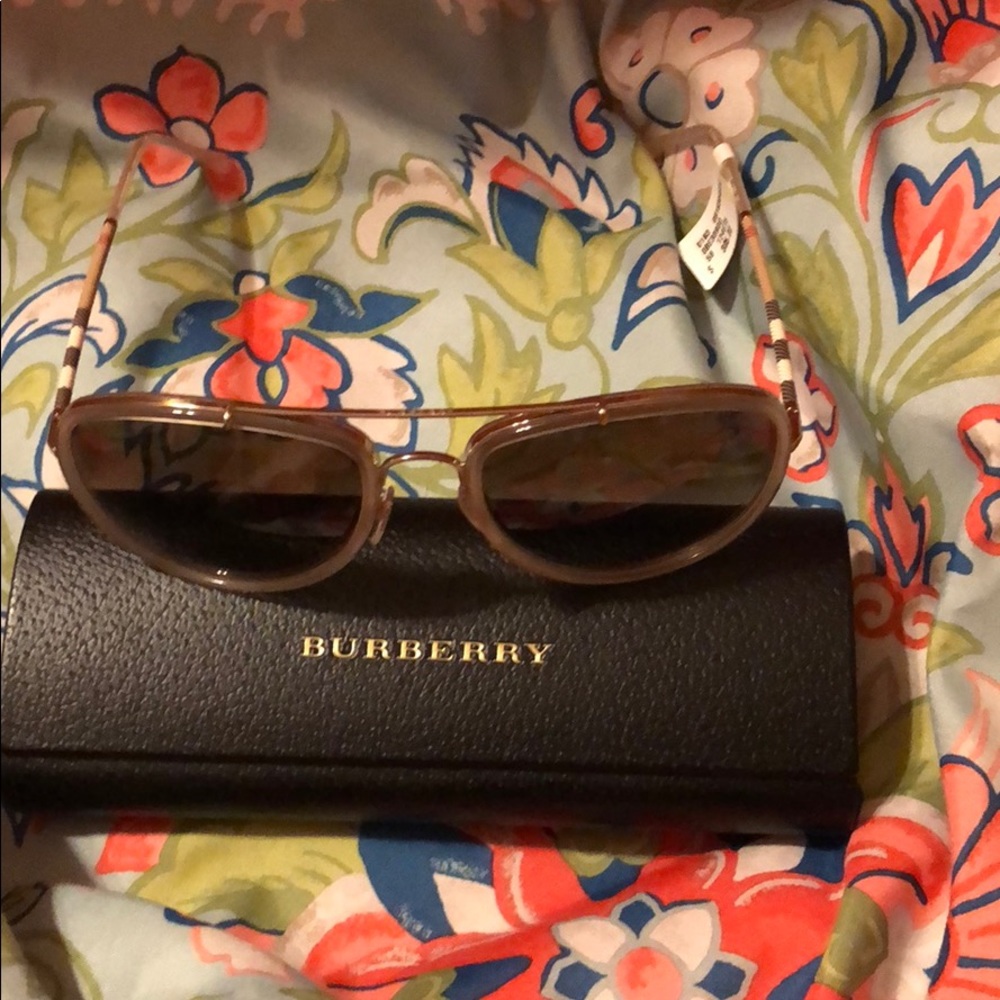 SOLD!!! Burberry Sunglasses